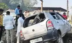 बाउंड्री वॉल तोड़कर फायर स्टेशन व CO दफ्तर में घुसी कार- दो.. बाउंड्री वॉल तोड़कर फायर स्टेशन व CO दफ्तर में घुसी कार- दो..