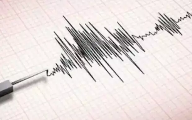 दिन निकलते ही हिली धरती- लगे भूकंप के झटके- घरों से बाहर निकले लोग दिन निकलते ही हिली धरती- लगे भूकंप के झटके- घरों से बाहर निकले लोग