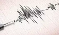 दिन निकलते ही हिली धरती- लगे भूकंप के झटके- घरों से बाहर निकले लोग