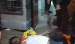 गला दबाकर पुजारी का मर्डर- गमछे से बांधे हाथ पैर- गले में चादर गला दबाकर पुजारी का मर्डर- गमछे से बांधे हाथ पैर- गले में चादर