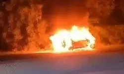 नवजात लेकर जा रही एंबुलेंस में आग- पिता डॉक्टर नर्स व बच्चे की मौत नवजात लेकर जा रही एंबुलेंस में आग- पिता डॉक्टर नर्स व बच्चे की मौत