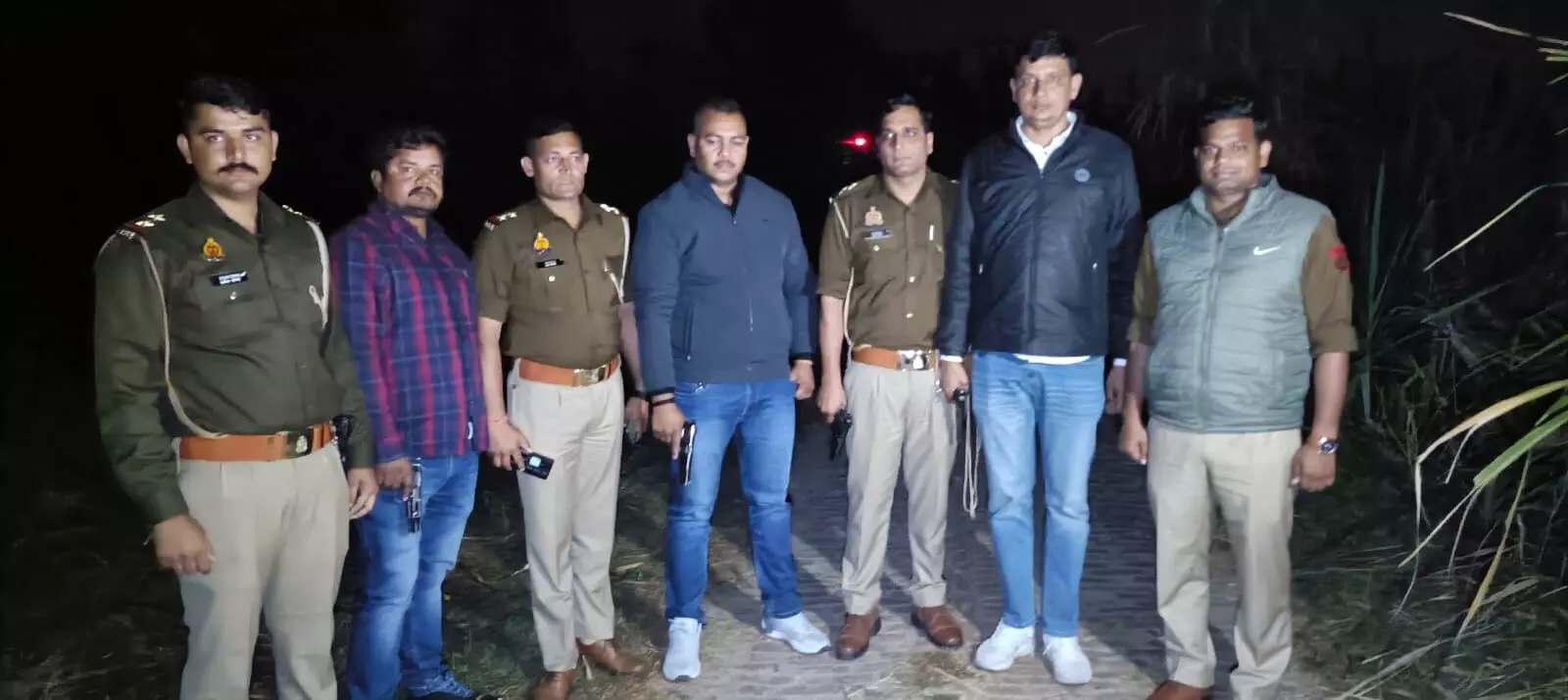 पुलिस की मुठभेड़ में 10 हजार का इनामी ट्रांसफार्मर चोर गिरफ्तार