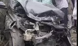 बर्थडे मनाकर लौट रहे युवकों की कार रेलिंग से टकराई- दो की मौत-3 गंभीर बर्थडे मनाकर लौट रहे युवकों की कार रेलिंग से टकराई- दो की मौत-3 गंभीर