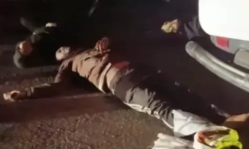 खड़े ट्रक में पीछे से घुसी स्कॉर्पियो- एक ही परिवार के 6 की मौत खड़े ट्रक में पीछे से घुसी स्कॉर्पियो- एक ही परिवार के 6 की मौत