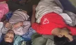 कमरे में जल रही अंगीठी ले गई सोते चार दोस्तों की जान-सर्दी से बचने को.. कमरे में जल रही अंगीठी ले गई सोते चार दोस्तों की जान-सर्दी से बचने को..