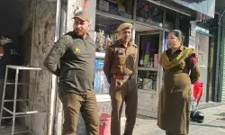 पुलिस व SAI का अखबार के दफ्तर पर छापा- AK 47, पिस्टल की गोलियां..