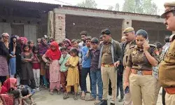 गोली मारकर पत्नी की हत्या- पड़ोसी की छत पर चढ़ा पति लहरा रहा तमंचा