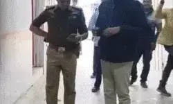 नए गृहमंत्री को एनकाउंटर का तोहफा- हत्यारोपी को लगी गोली