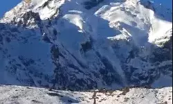 बर्फ से ढका बद्रीनाथ धाम- जमने लगी शेष नेत्र झील