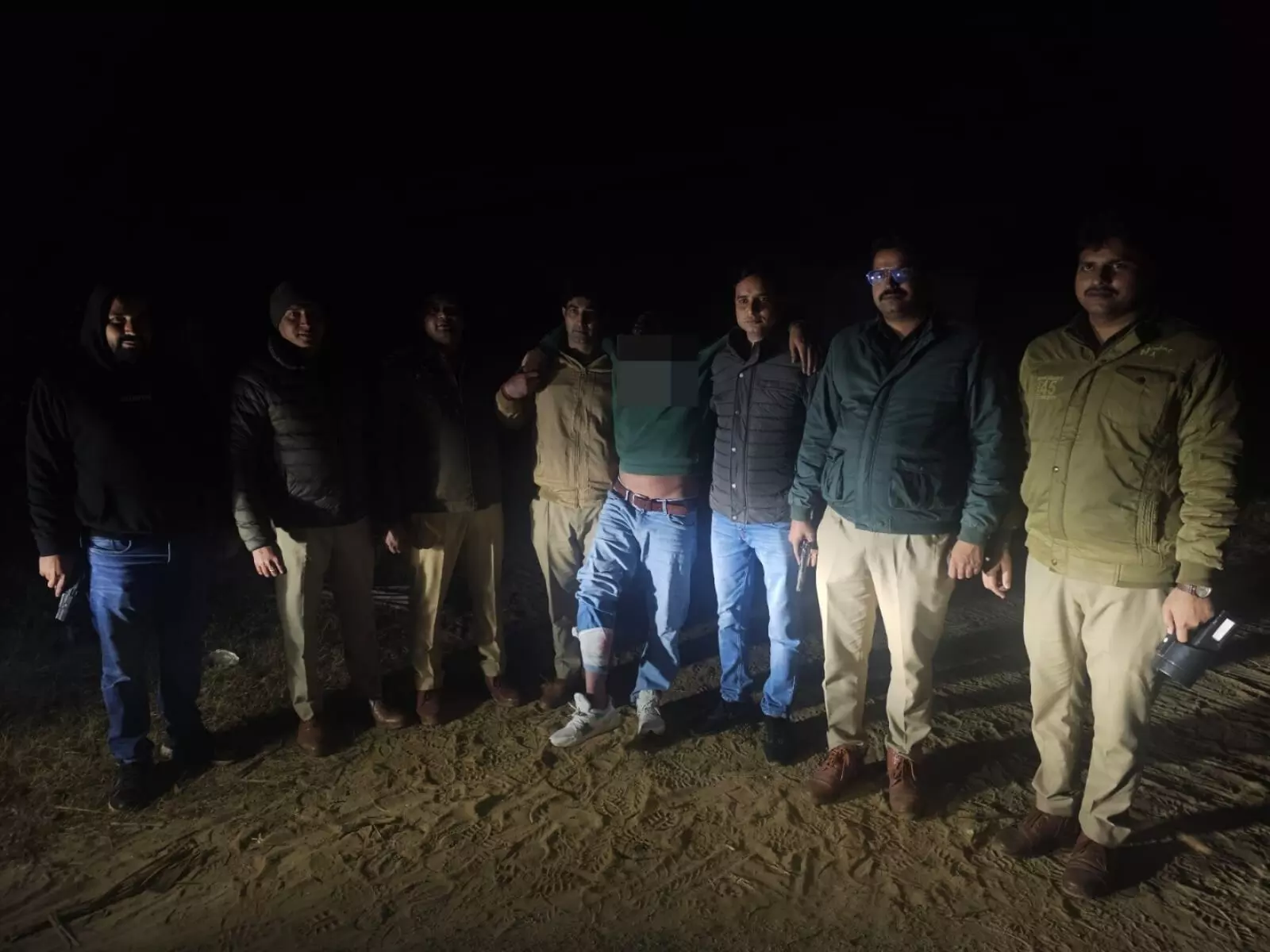 चेकिंग के दौरान मुठभेड़ में लुटेरे को दबोचा-मुकाबला करते लगी गोली