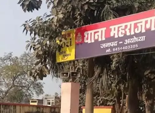 घर में घुसकर महिला से छेड़छाड़-लोगों ने ठोक पीटकर पुलिस को सौंपा
