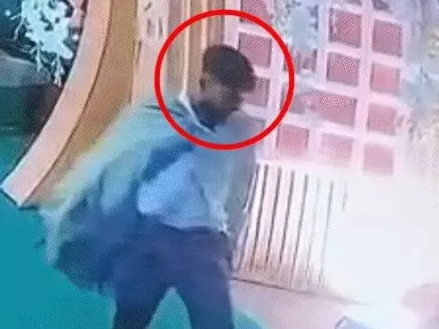 डॉक्टर कपल की शादी से 25 लाख की ज्वेलरी एवं कैश चोरी