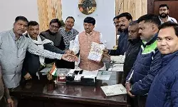 मंत्री कपिल ने भगवान वाल्मीकि महा अनुष्ठान का आमंत्रण किया स्वीकार मंत्री कपिल ने भगवान वाल्मीकि महा अनुष्ठान का आमंत्रण किया स्वीकार