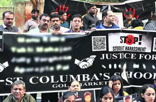 दसवीं के छात्र की हत्या मामले में चार निलंबित तीन टीचरों से पूछताछ