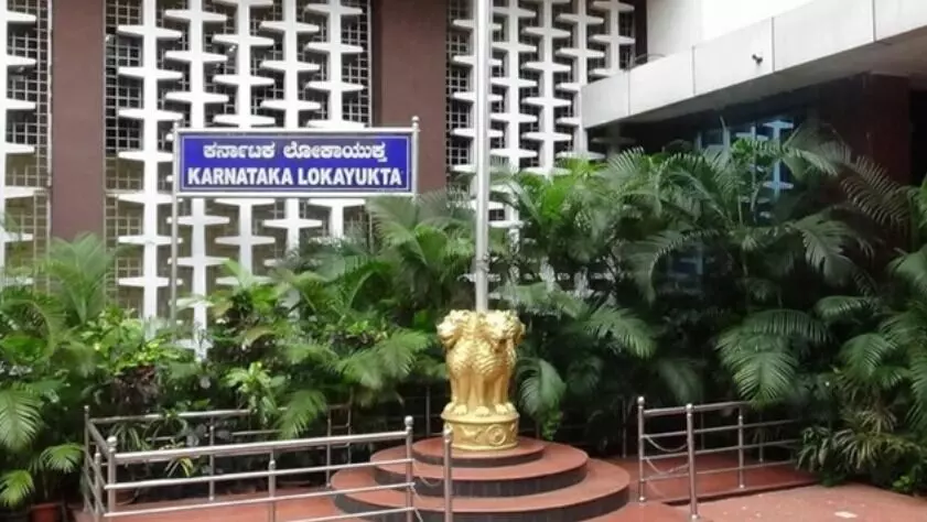 आय से अधिक संपत्ति मामला-अफसरों के ठिकानों पर लोकायुक्त का छापा