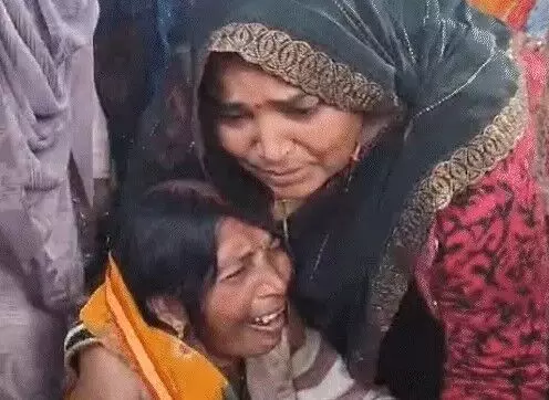 आंगनबाड़ी कार्यकर्ता का मर्डर- कमरे में मिली खून से लथपथ लाश आंगनबाड़ी कार्यकर्ता का मर्डर- कमरे में मिली खून से लथपथ लाश