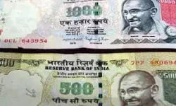 कई बैग में भरे मिले 500 एवं 1000 के पुराने नोट- चार गिरफ्तार