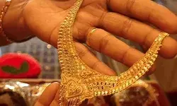 चांद पर चढ़कर बैठी चांदी-सोने के दामों में भी उछाला-ऑल टाइम हाई पर.. चांद पर चढ़कर बैठी चांदी-सोने के दामों में भी उछाला-ऑल टाइम हाई पर..