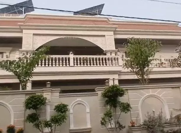 बर्खास्त STF सिपाही की आलीशान कोठी पर प्रवर्तन निदेशालय का छापा