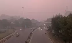 सांसों पर संकट-धुंध की चादर से ढकी राजधानी- एक्यूआई 400 के पार सांसों पर संकट-धुंध की चादर से ढकी राजधानी- एक्यूआई 400 के पार