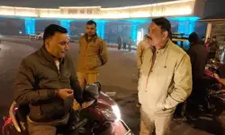 सडक पर ही टकरा रहे थे जाम - मौके पर पहुंची पुलिस ने ऐसे ली खबर सडक पर ही टकरा रहे थे जाम - मौके पर पहुंची पुलिस ने ऐसे ली खबर