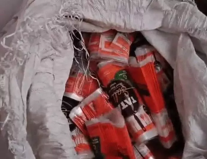 दो दुकानों पर छापा मार कार्यवाही-मिली टाटा की नकली चाय व नमक दो दुकानों पर छापा मार कार्यवाही-मिली टाटा की नकली चाय व नमक