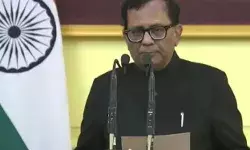 मुख्य सूचना आयुक्त बने रिटायर्ड आईएएस को राष्ट्रपति ने दिलाई शपथ