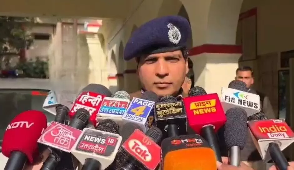 मुस्लिम युवक के साथ लापता युवती को पुलिस ने खोज निकाला-1800 किमी... मुस्लिम युवक के साथ लापता युवती को पुलिस ने खोज निकाला-1800 किमी...