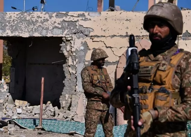 फिर आतंकी हमला- सुसाइड बॉम्बर ने मिलिट्री पोस्ट को उड़ाया-4 सैनिक.. फिर आतंकी हमला- सुसाइड बॉम्बर ने मिलिट्री पोस्ट को उड़ाया-4 सैनिक..