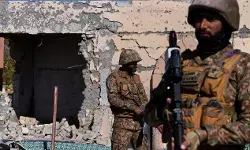 फिर आतंकी हमला- सुसाइड बॉम्बर ने मिलिट्री पोस्ट को उड़ाया-4 सैनिक..