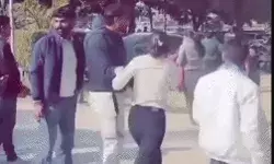 बॉयफ्रेंड पर कमेंट-दो छात्राओं में घमासान-दौड़ा दौड़ा कर बेल्ट से पीटा