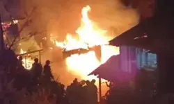 आग लगने से जले कई घर- फायर सर्विस, सेना और पुलिस मौके पर