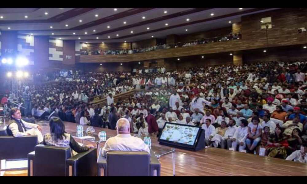 हम किसान, गरीब, पिछड़ों और अल्पसंख्यकों के हितों के लिए प्रतिबद्ध हैं : अखिलेश यादव
