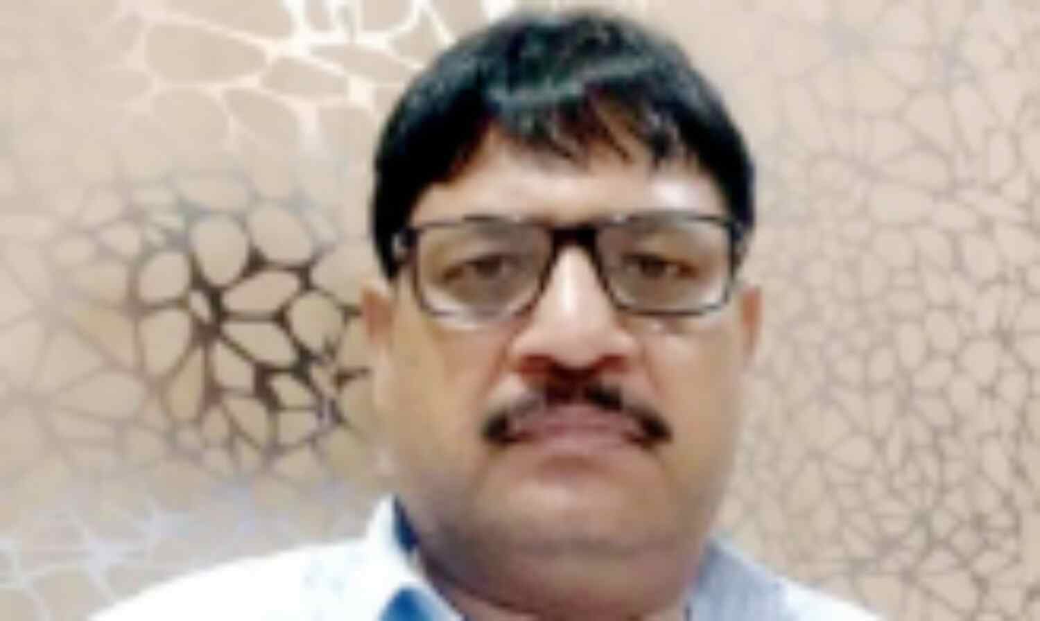 एडीएम हरीश चंद्र , स्वच्छ छवि, ईमानदार कार्यशैली  फिर भी सजा