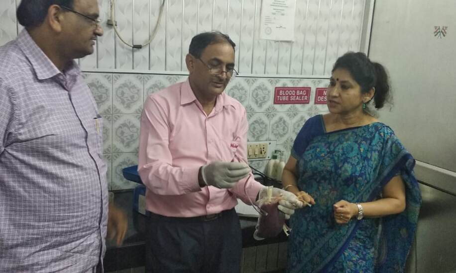 339 रक्तकोषों का अंकित विवरण का सत्यापन 25 जुलाई तक कराये - डाॅ0 अनीता भटनागर जैन