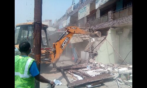मुजफ्फरनगर में भाजपा कार्यालय पर गरजा महाबलि, भाजपा नेता के भाई की दुकान ध्वस्त