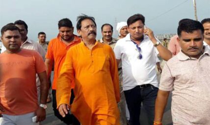 जन कल्याण में जुटे खेल मंत्री चेतन चौहान , 34 दिनों में एक स्थान पर नहीं गुजारी  दो रात
