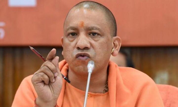 सीएम योगी ने पशुपालन विभाग के छः आला अफसरों को किया सस्पैंड