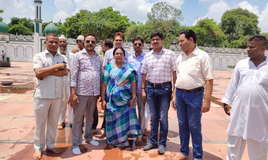 पालिका अध्यक्ष अंजू अग्रवाल ने किया ईदगाह का निरीक्षण