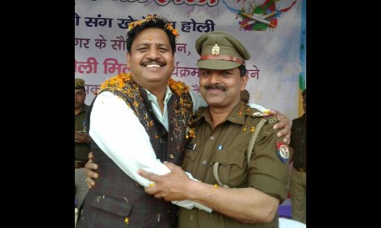 मुजफ्फरनगर में पुलिस का मानवीय चेहरा, जब दरोगा ने दिलाया बेटे को मां की जिम्मेदारी का अहसास