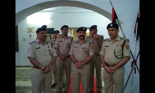 एडीजी मेरठ जोन प्रशांत कुमार ने पीआरवी टू व्हीलर का किया उद्घाटन