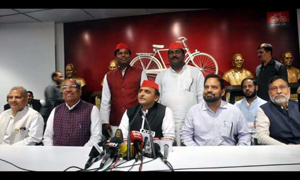 अखिलेश यादव ने लोकसभा उपचुनावों में जीत के लिए मतदाताओं का आभार व्यक्त किया