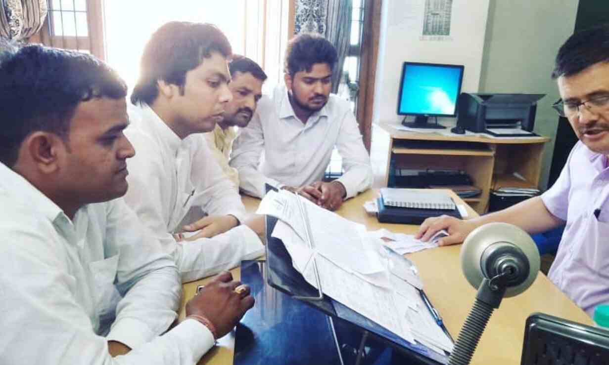 भाकियू भानू के प्रदेश उपाध्यक्ष विद्युत विभाग के अधिशासी अभियंता से मिले