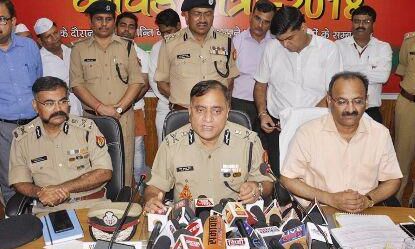 कांवड यात्रा को लेकर प्रमुख सचिव गृह अरविन्द कुमार व डीजीपी ओपी सिंह ने मेरठ में की समीक्षा मीटिंग
