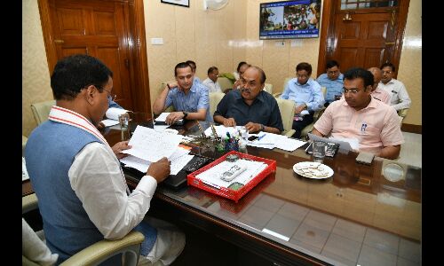 उत्तर प्रदेश की सड़के दुरुस्त हो : डिप्टी सीएम