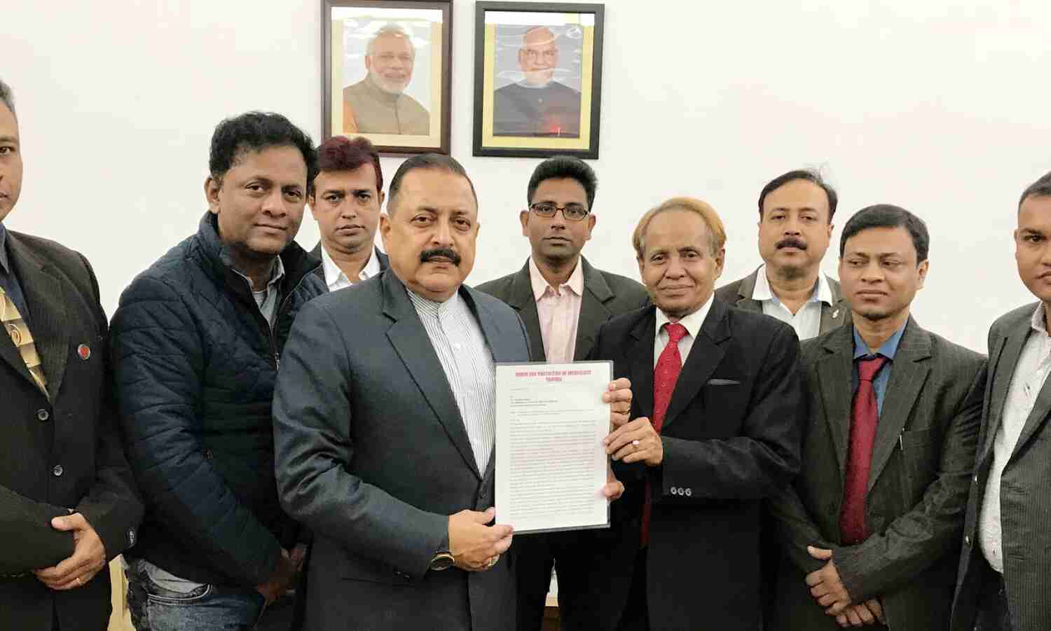 A delegation of Tripura journalists calling on the Minister of State for Development of North Eastern Region (I/C), Prime Minister’s Office, Personnel, Public Grievances & Pensions, Atomic Energy and Space, Dr. Jitendra Singh, in New Delhi on