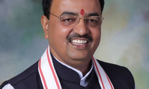 केशव प्रसाद मौर्य ने राज्यपाल से की शिष्टाचार भेंट