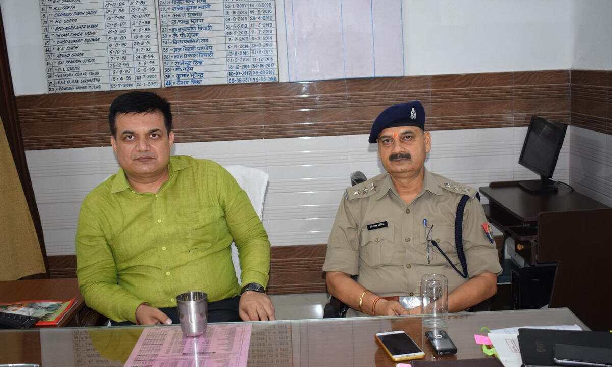 City Magistrate Atul Kumar and CO City Harish Singh Bhadauriya