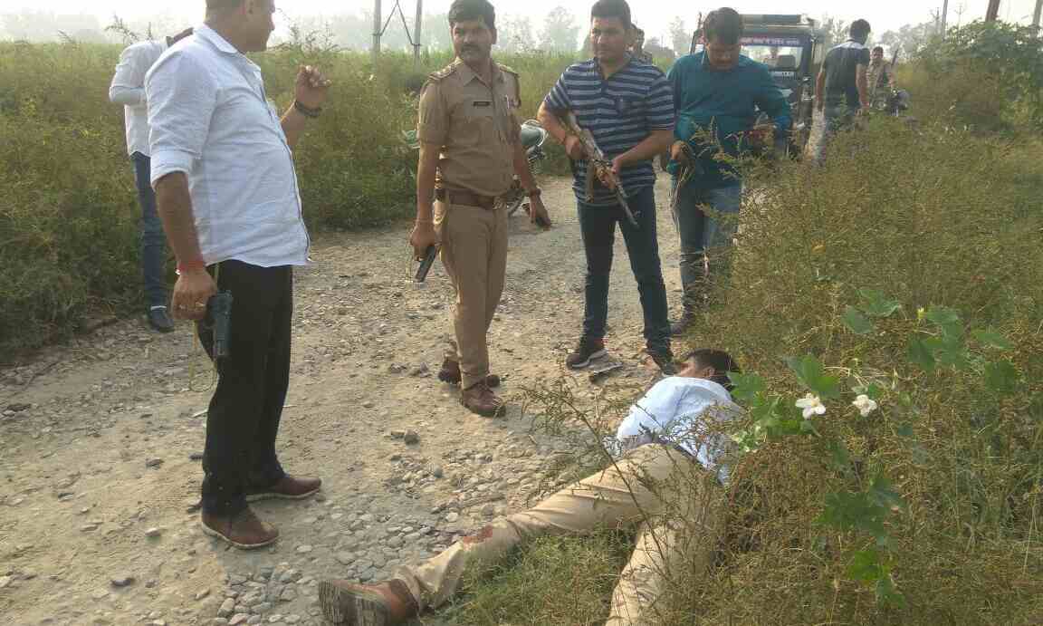 25 लाख के लुटेरे 25 हजार के इनामी का हुआ एनकाउन्टर