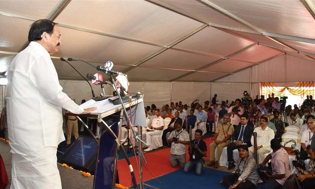 भारत को सदैव राष्‍ट्रीय सुरक्षा के प्रति सावधान रहना चाहिए: उपराष्‍ट्रपति